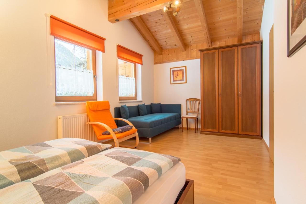 דירות ניוסטיפט אים סטובאיטל Haus Salchner מראה חיצוני תמונה